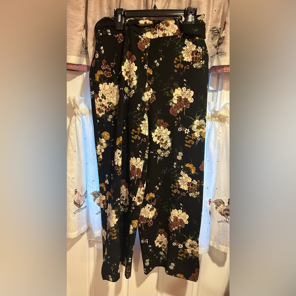 Jules & Leopold Black Floral Trousers